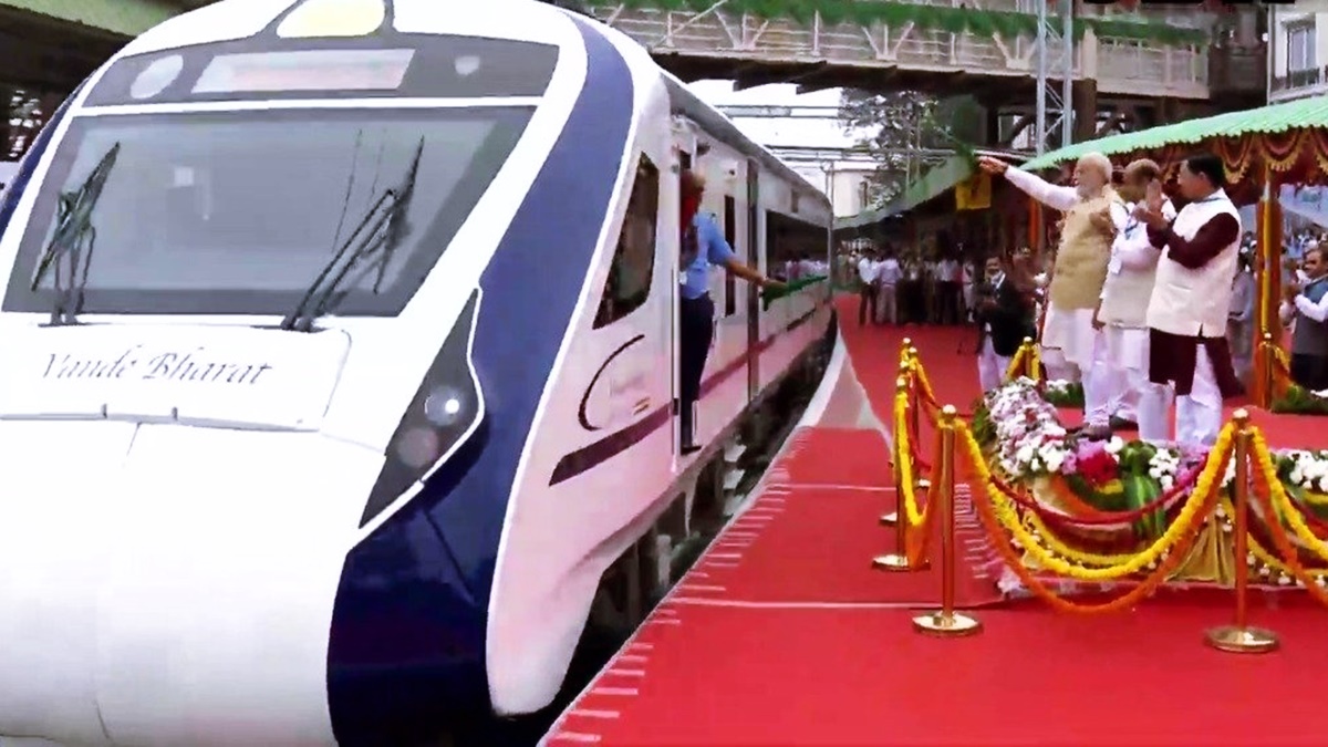 Pm Modi Flags Off First Vande Bharat Train For South India On Mysuru Bengaluru Chennai Route