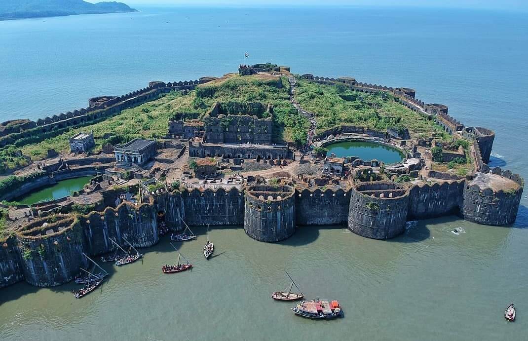 10 Famous Historical Monuments In Maharashtra