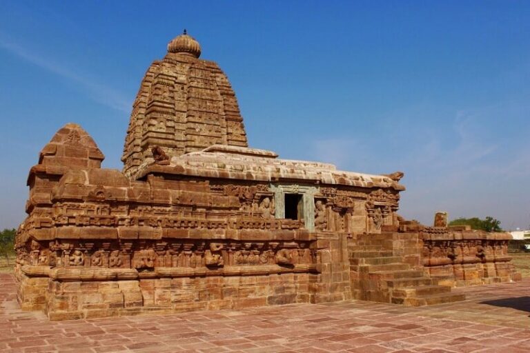 Top 10 Most Famous Temples Of Telangana - Tusk Travel