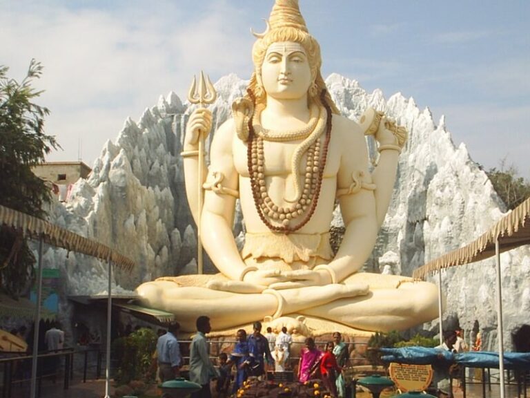 List Of Popular Temples In Bangalore - Tusk Travel