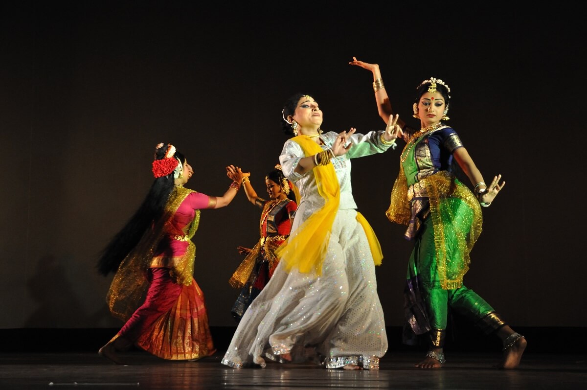 Explore The West Bengal's Folk Dance Traditions