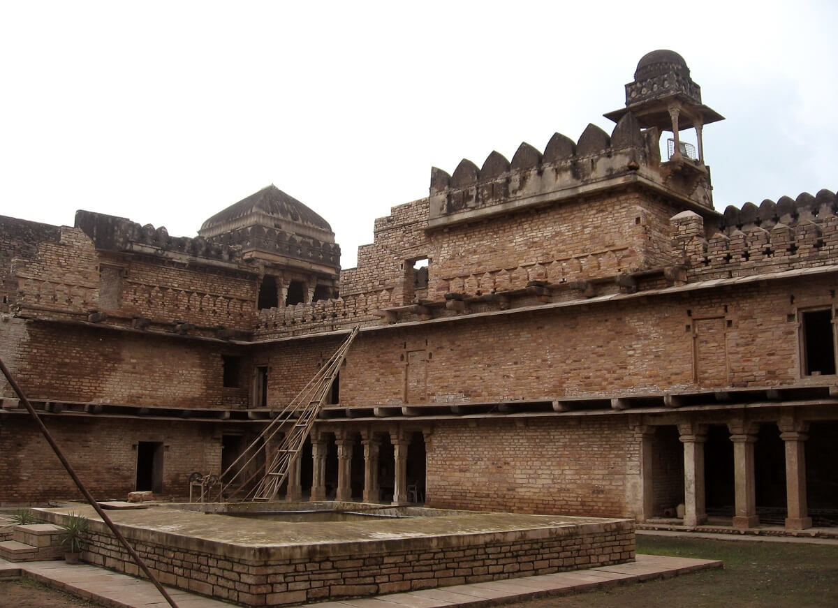 10 Most Popular Forts In Madhya Pradesh