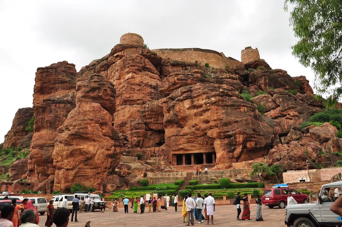 places to visit in badami karnataka