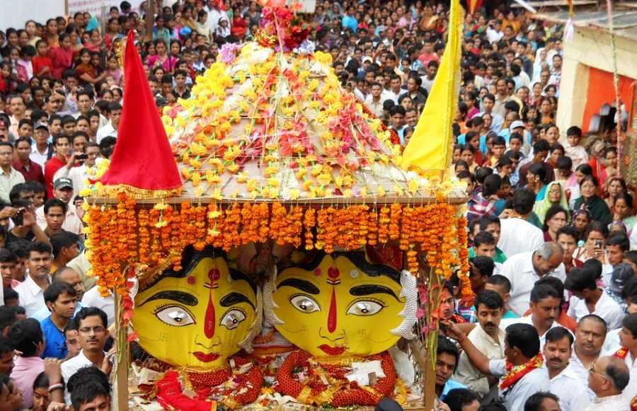 10 Most Popular Festivals Celebrated In Uttarakhand: A Cultural ...