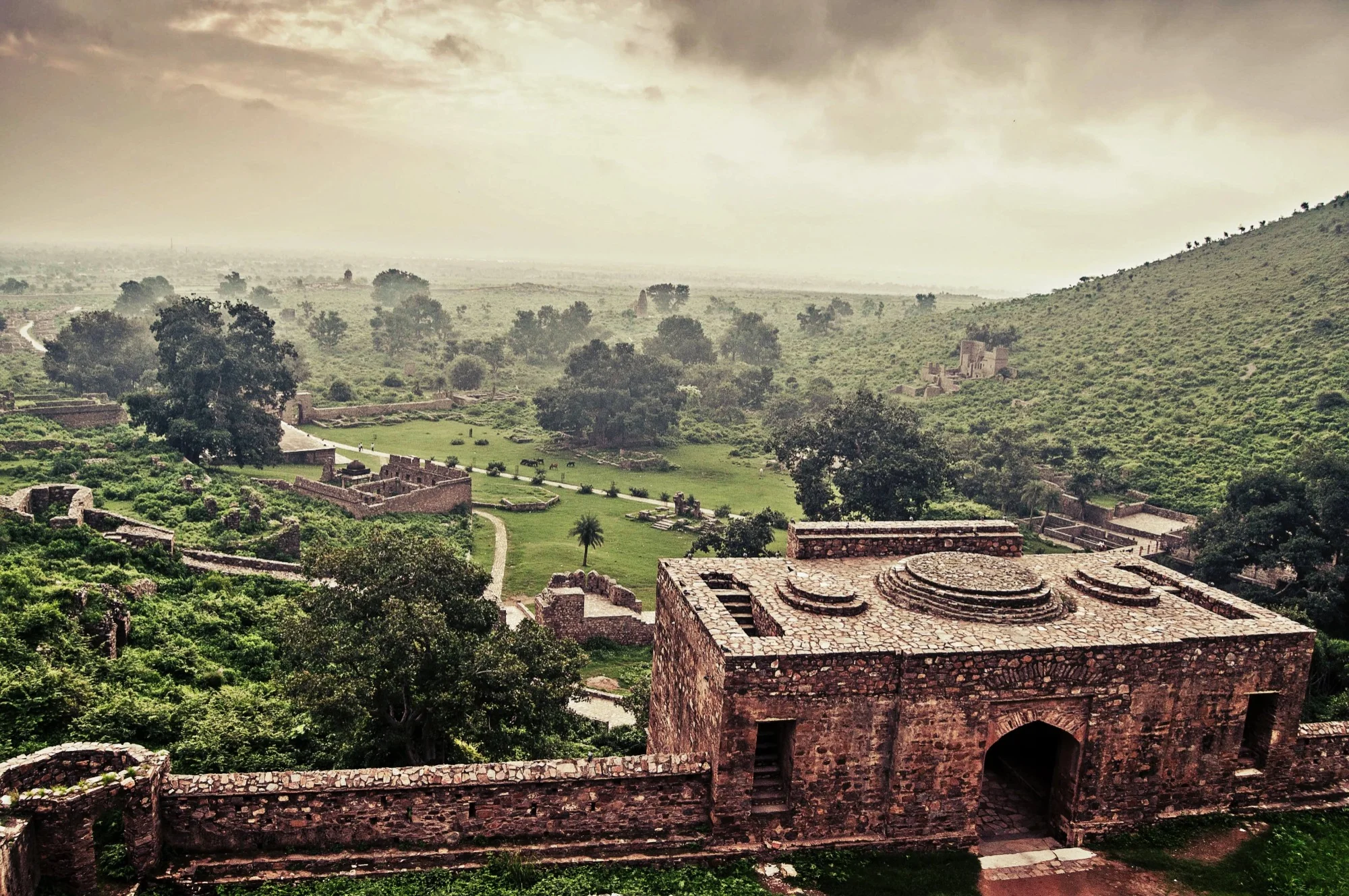 Bhangarh Fort, Rajasthan: Unveiling the Mystery and History